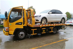 颍泉附近拖车救援24小时服务热线